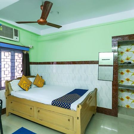 Oyo 73902 Vyttila Residency Hotel Kochi Exterior photo