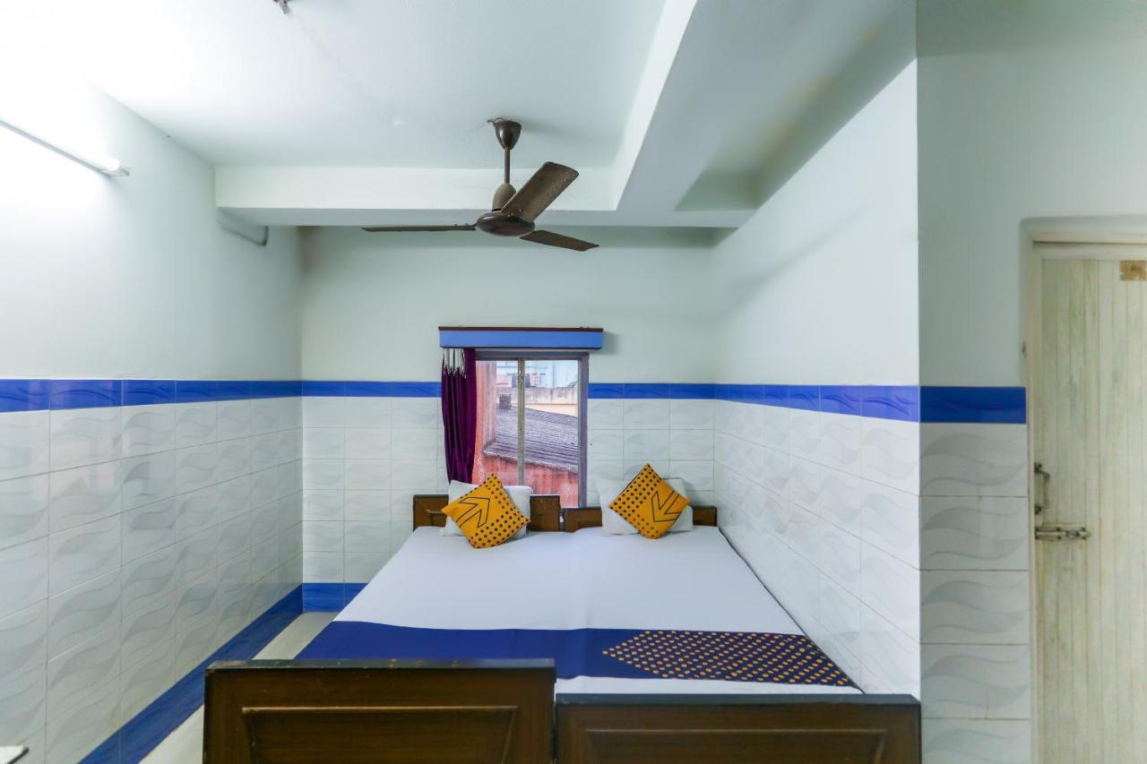 Oyo 73902 Vyttila Residency Hotel Kochi Exterior photo