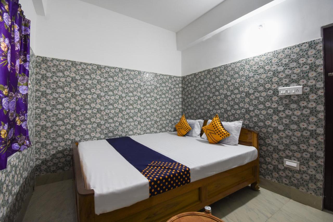 Oyo 73902 Vyttila Residency Hotel Kochi Exterior photo